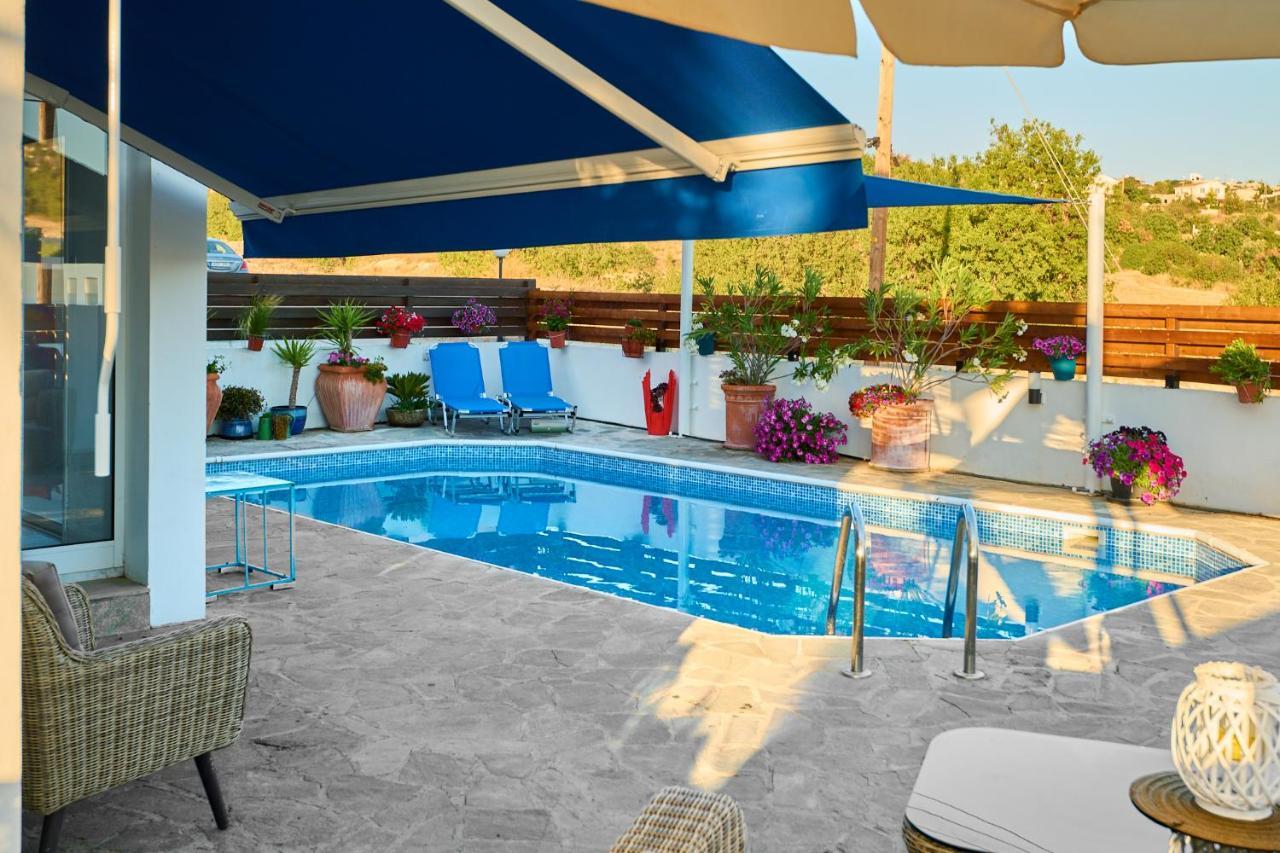 Villanelle Bed & Breakfast Welcomes Dog Lovers Only Tala Exteriör bild