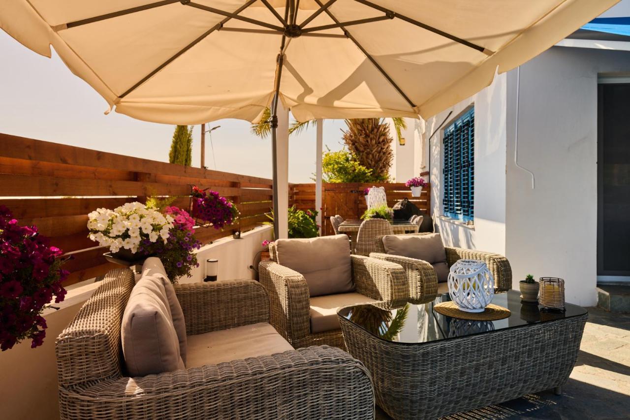 Villanelle Bed & Breakfast Welcomes Dog Lovers Only Tala Exteriör bild