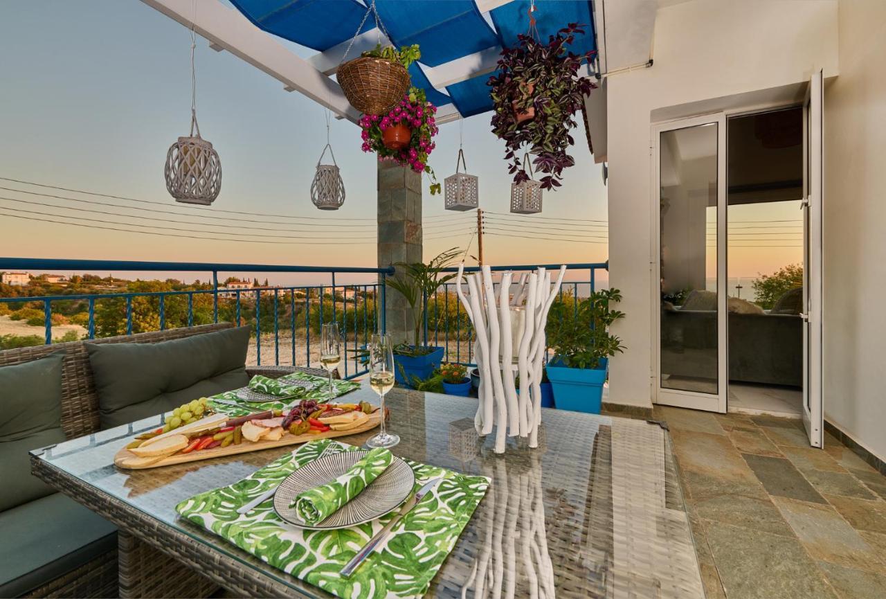 Villanelle Bed & Breakfast Welcomes Dog Lovers Only Tala Exteriör bild